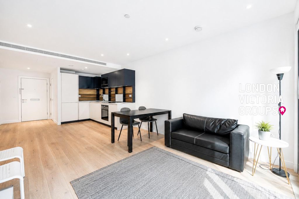 Property photo 2 of 14 1-12391.Jpg