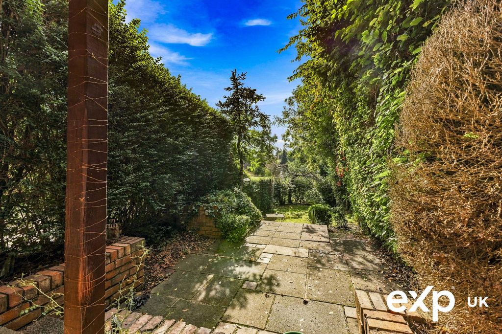 Property photo 3 of 31