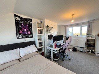 Property photo 3 of 5 Picture No. 04