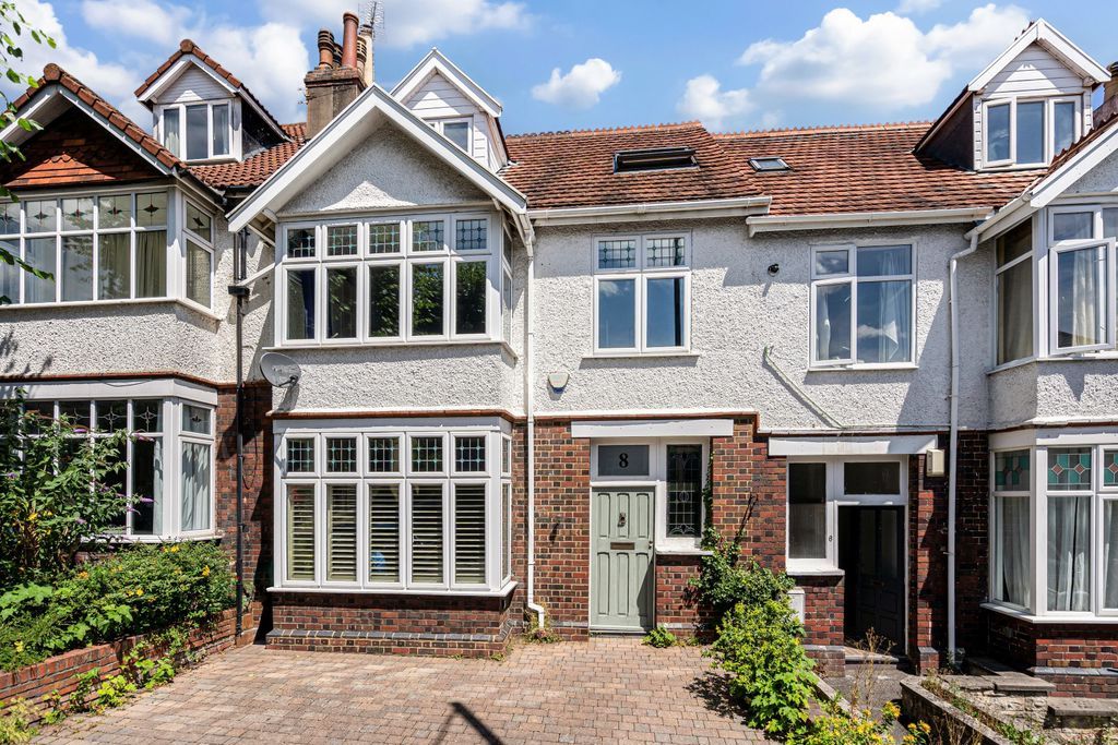 Property photo 1 of 15 External