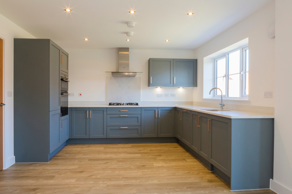 Property photo 2 of 9 Kitchen