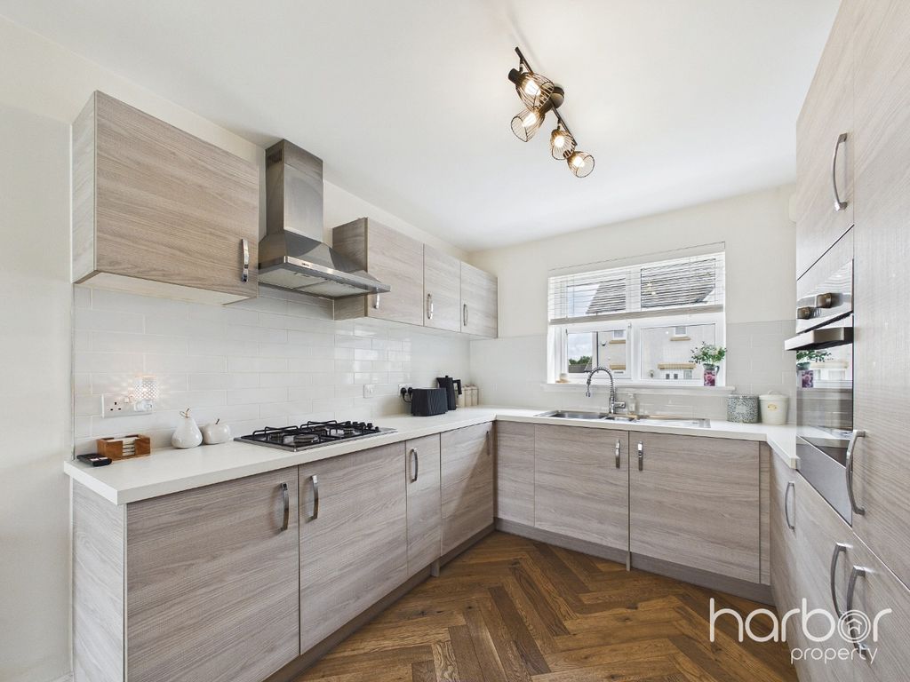 Property photo 3 of 20 5365265