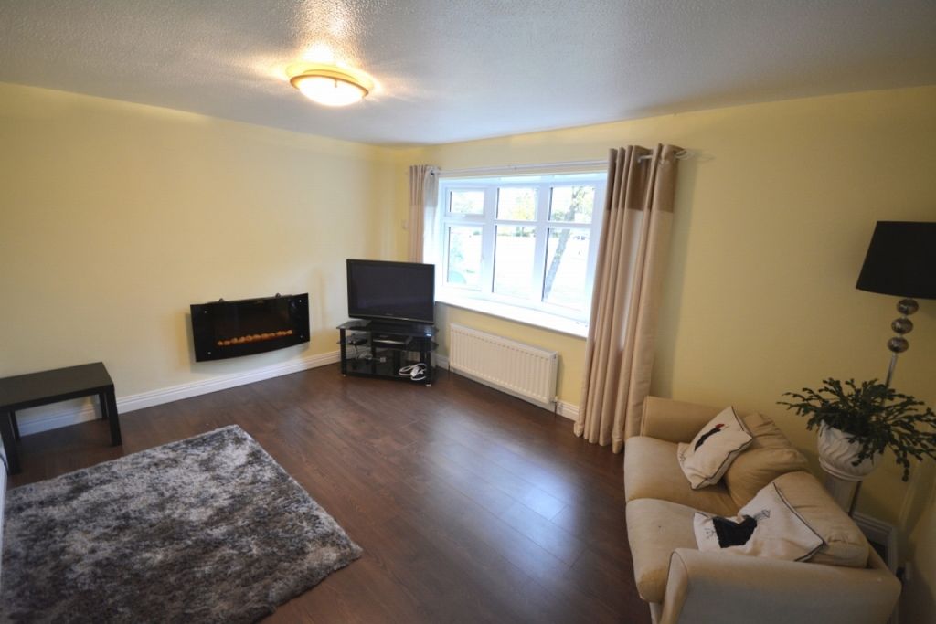 Property photo 2 of 8 Photograph 2