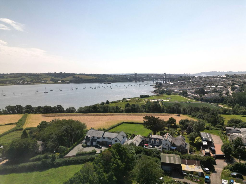 Property photo 3 of 38