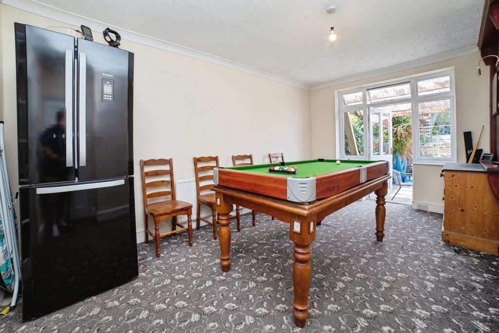 Property photo 3 of 25 Dining Room