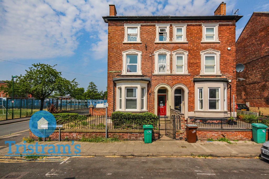 Property photo 2 of 8