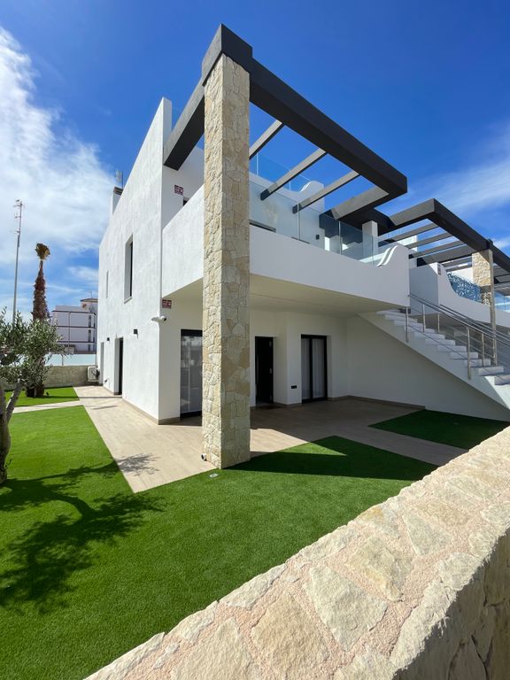 Property photo 1 of 65