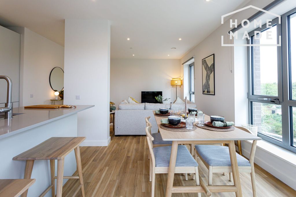 Property photo 3 of 35 7B7921A3E2c775Ca488415B734F0