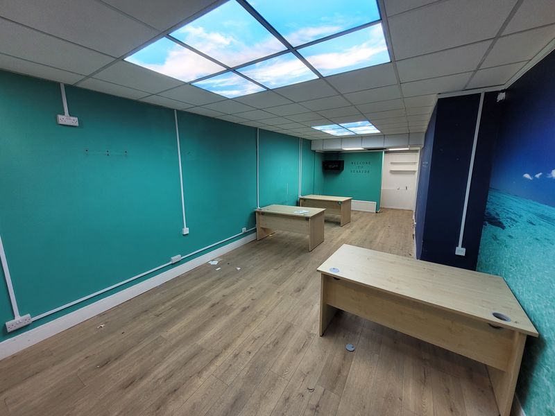 Property photo 2 of 10 Photo 4