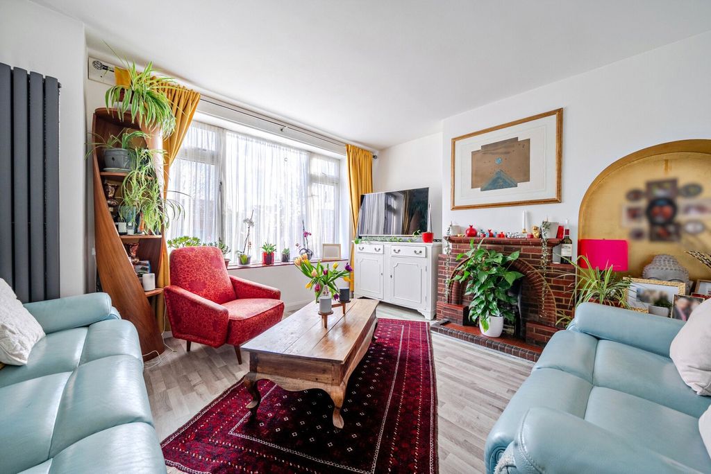 Property photo 2 of 16 Picture No. 21