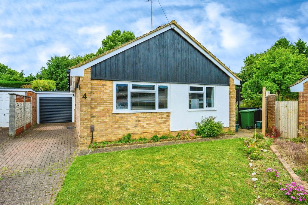 Property photo 1 of 11