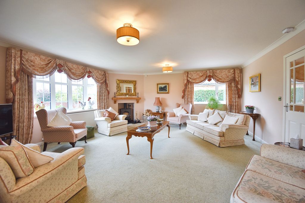 Property photo 3 of 26