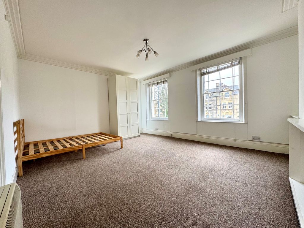 Property photo 2 of 6 Gallery