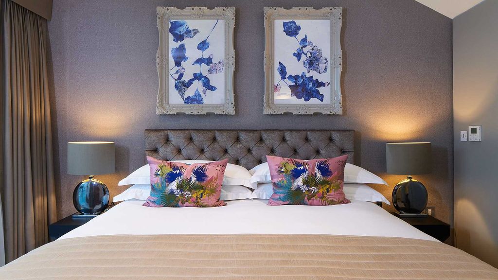 Property photo 1 of 25