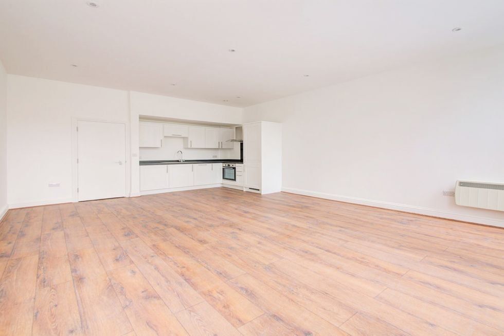Property photo 1 of 6