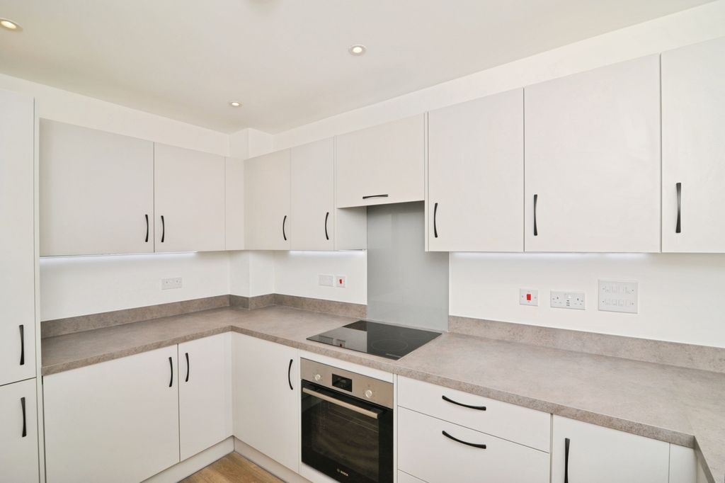 Property photo 3 of 13 Pbox-Img.Jpg