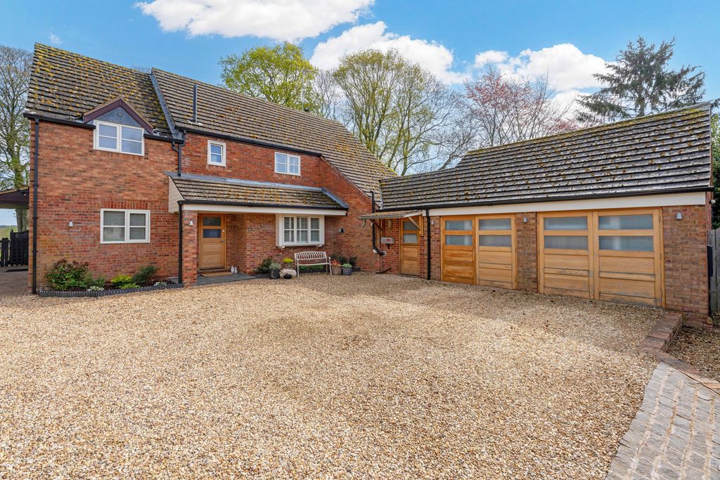 Property photo 1 of 44