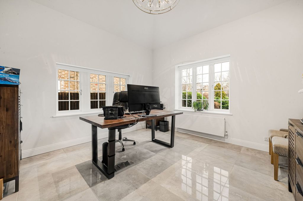 Additional image 23 of 5 bed detached house for saleHine Close, Coulsdon CR5