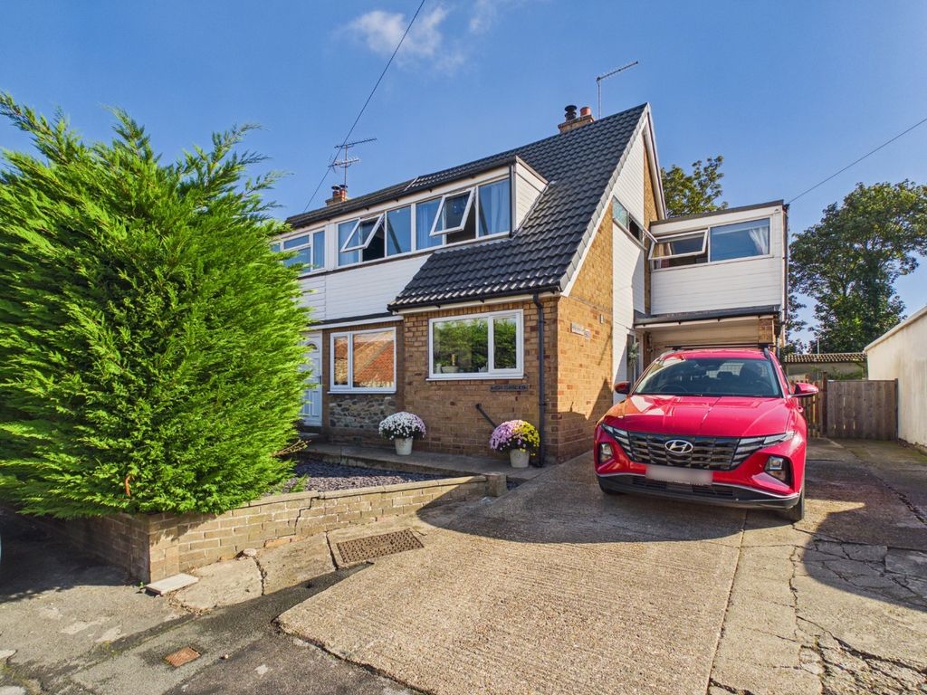 Property photo 2 of 19 5260235
