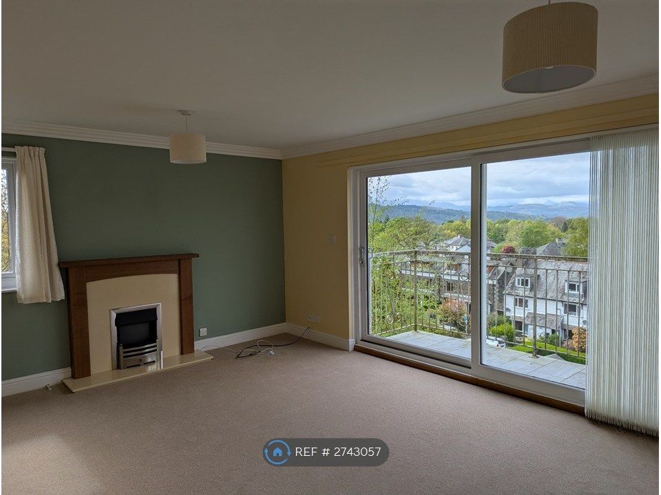 Property photo 2 of 7 Living Room