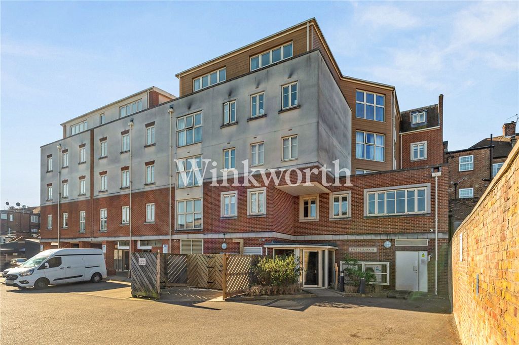 Property photo 3 of 14 Picture No. 02