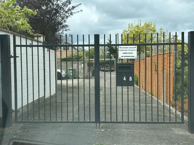 Property photo 2 of 3 Gates.Jpg