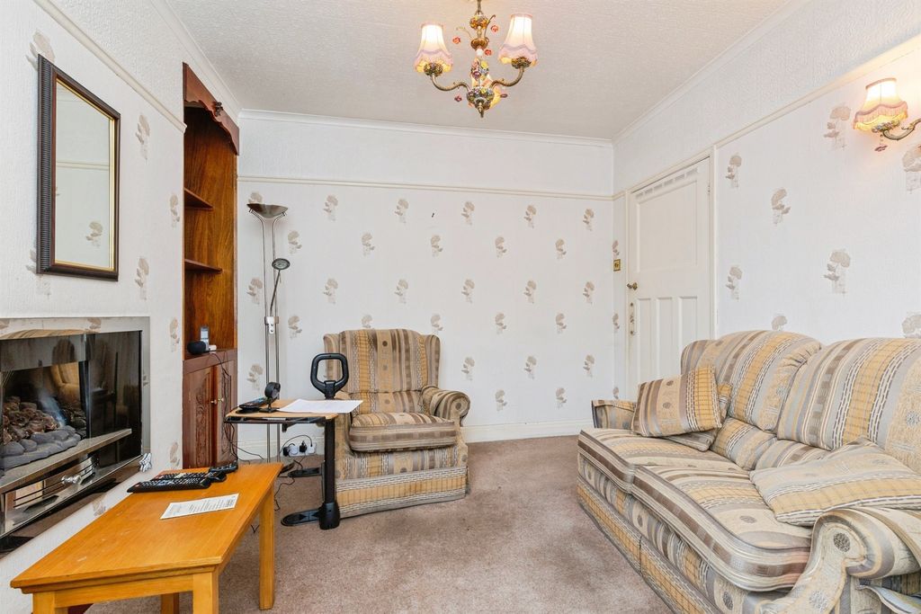 Property photo 3 of 16