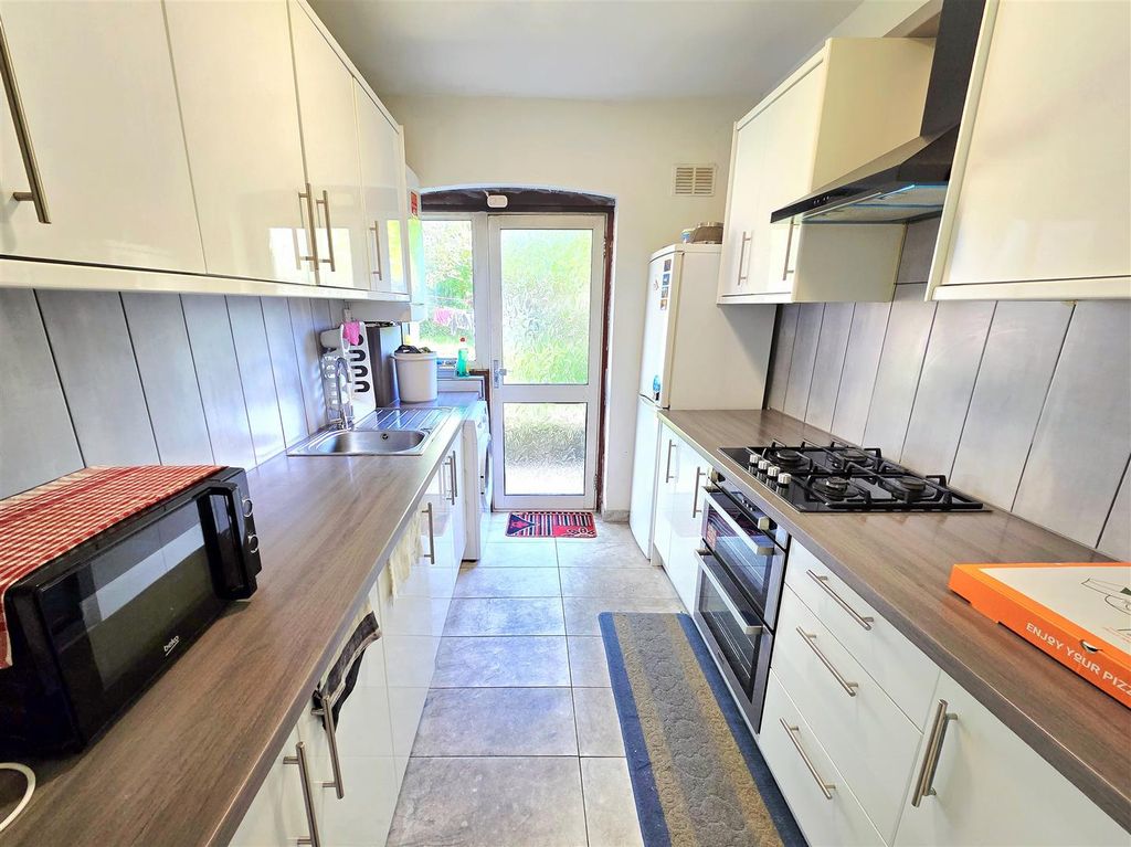 Property photo 2 of 8 20260420_102816.Jpg