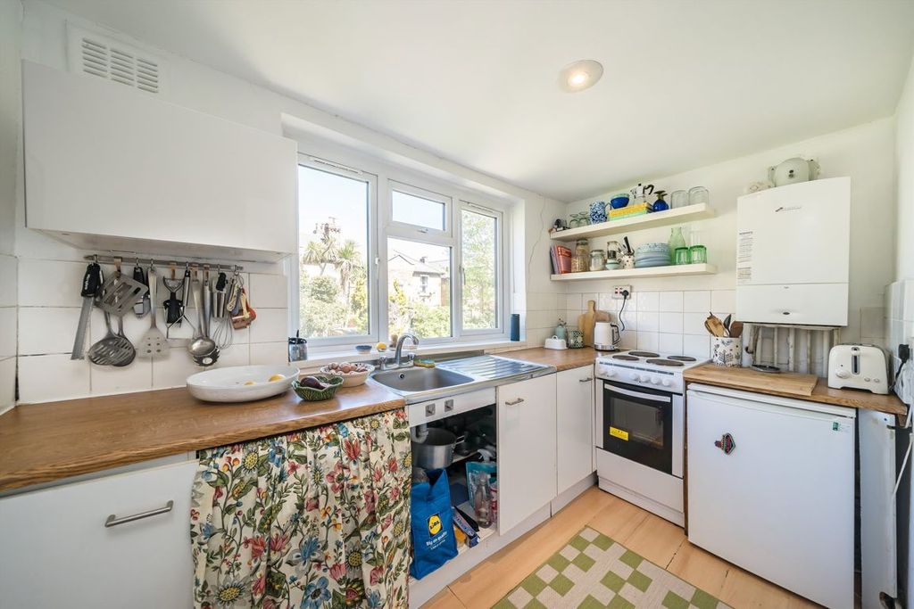 Property photo 3 of 4