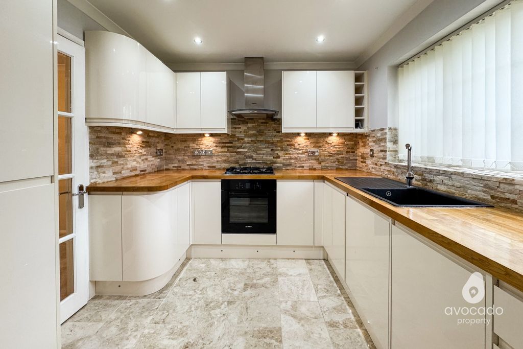 Property photo 2 of 21 5396964