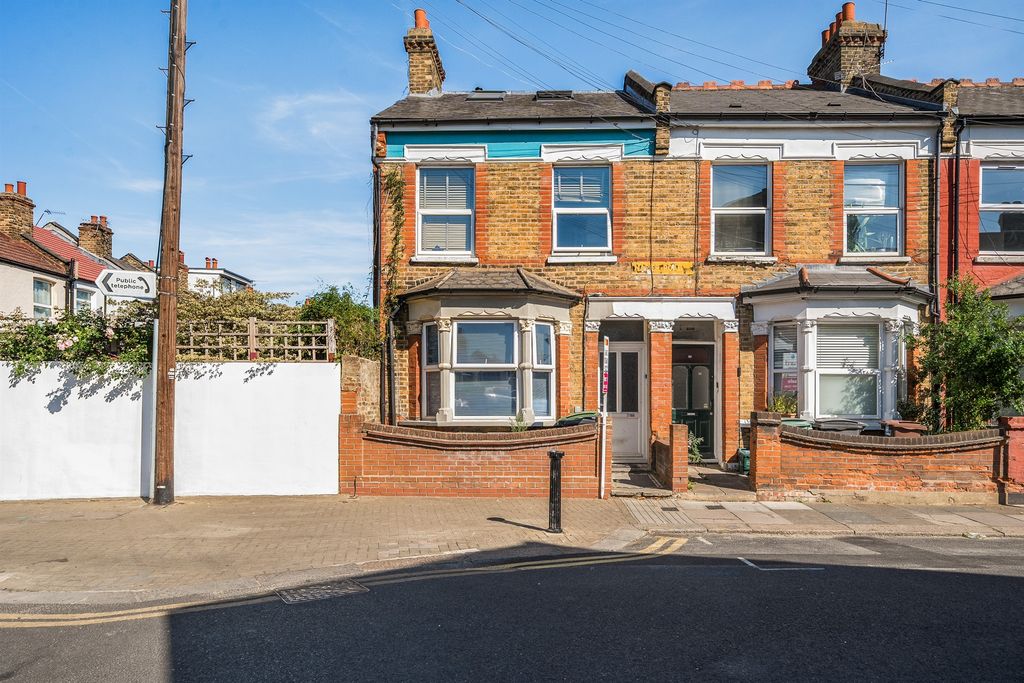 Property photo 1 of 12