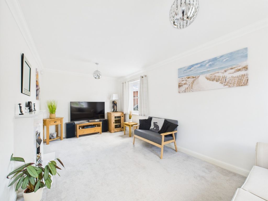 Property photo 3 of 14 4115796
