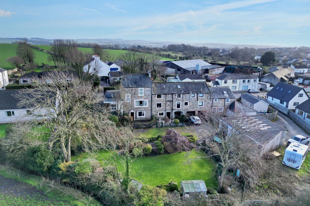 Property photo 1 of 33