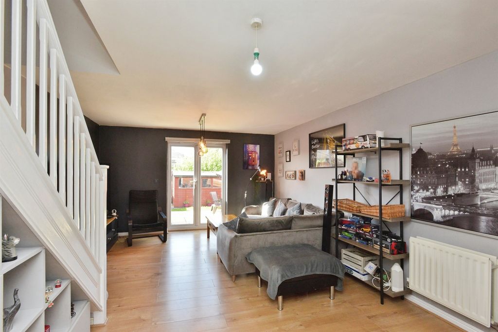 Property photo 3 of 15