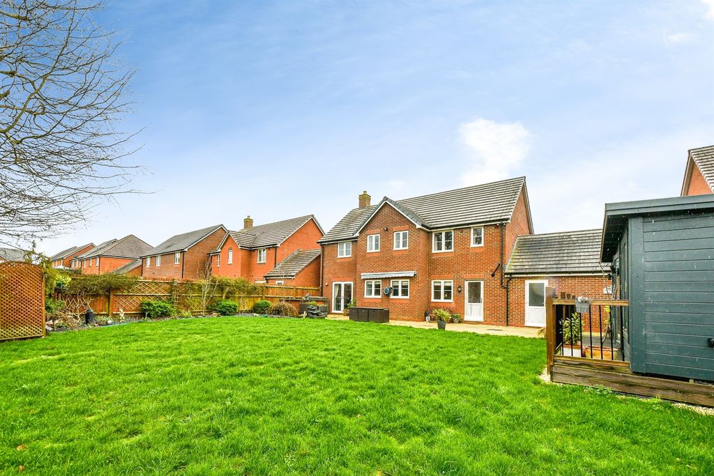 Property photo 2 of 26