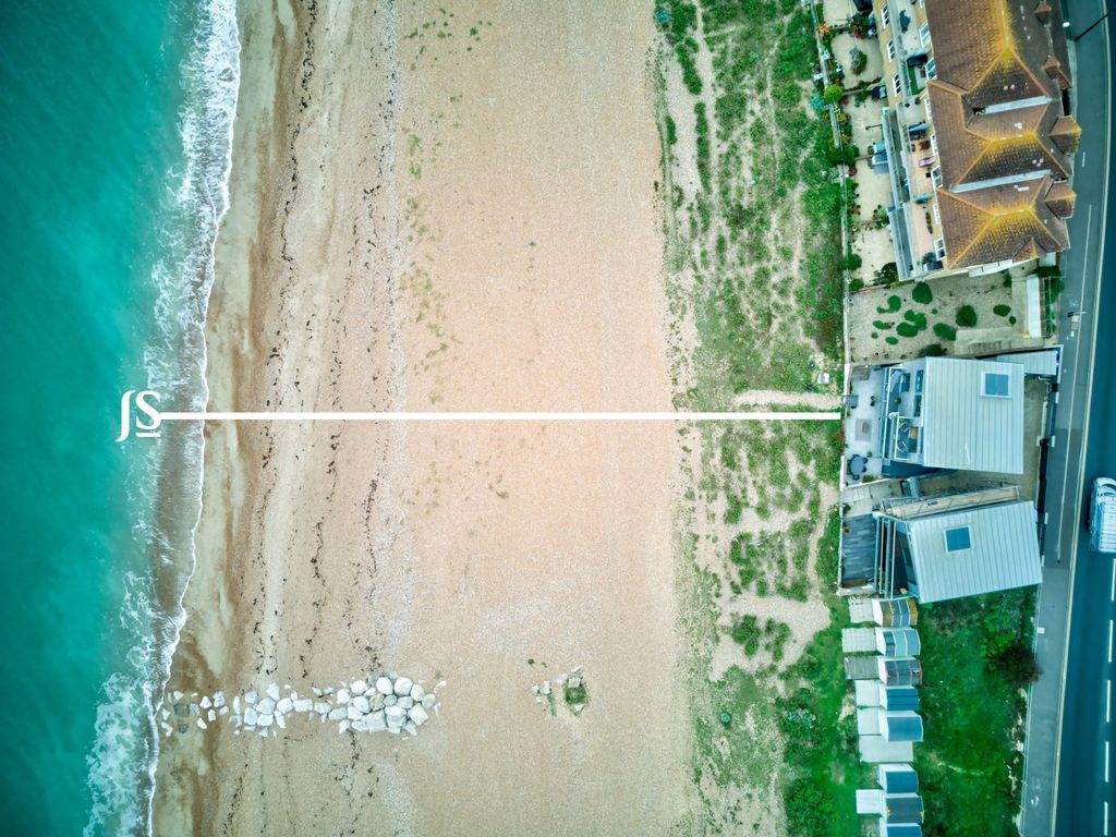 Property photo 1 of 32