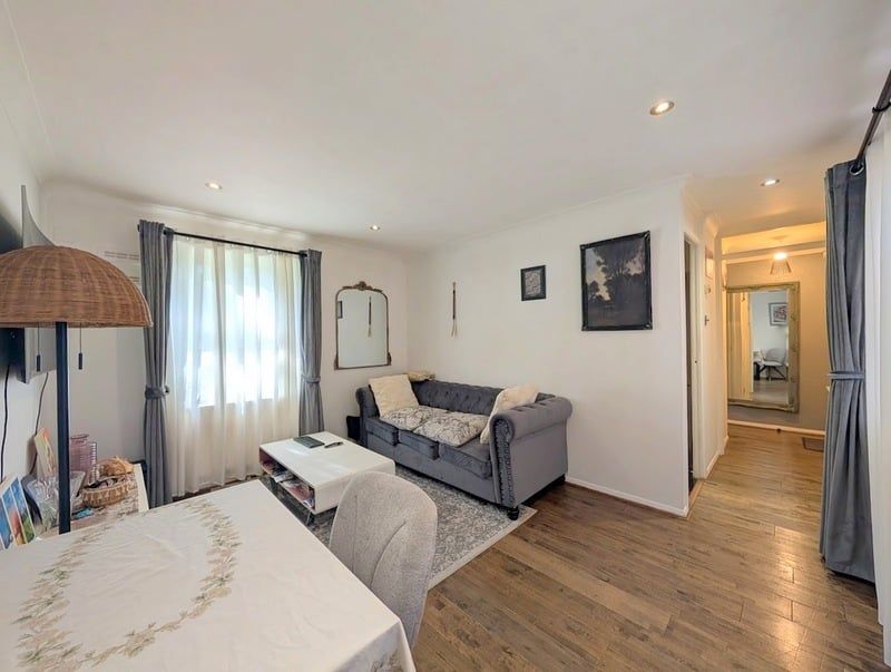 Property photo 2 of 8