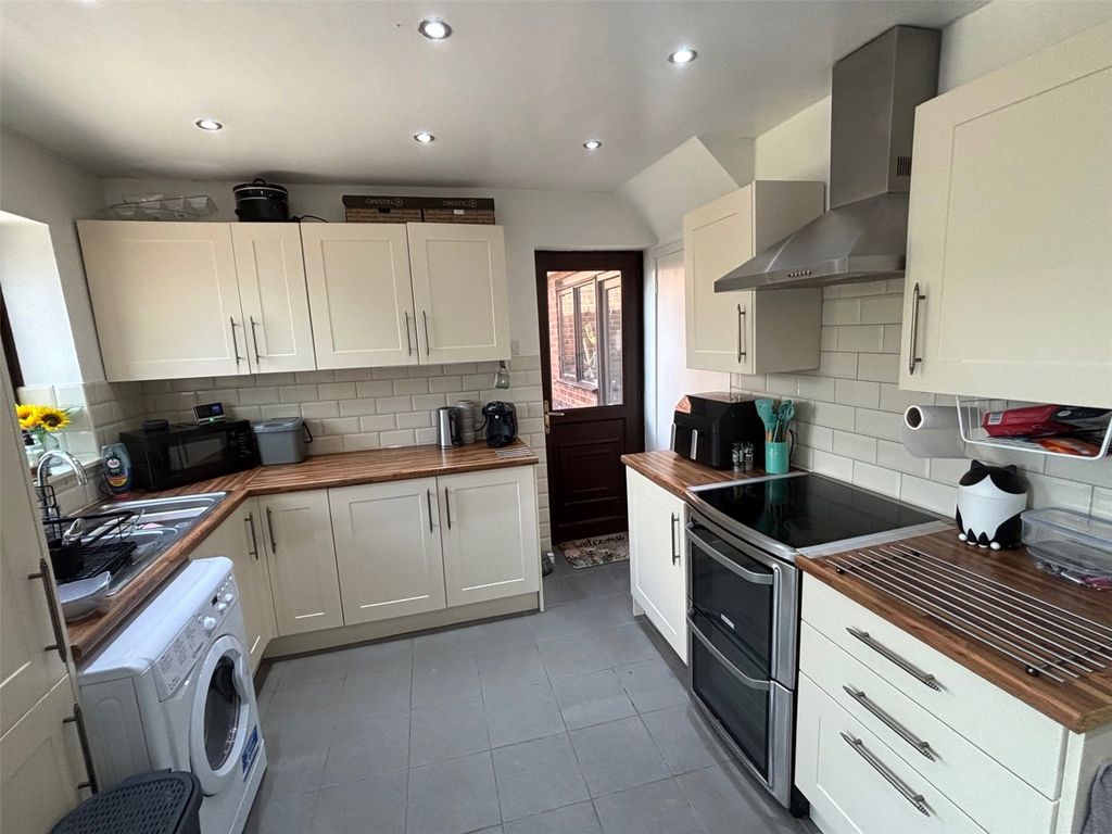 Property photo 2 of 11 Picture No. 07