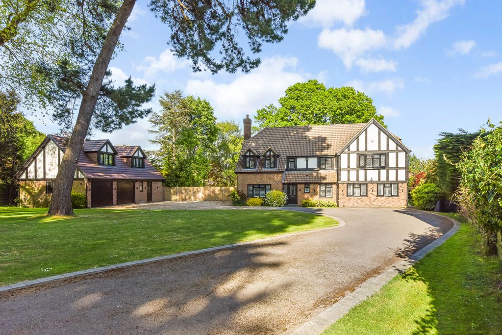 Property photo 1 of 51