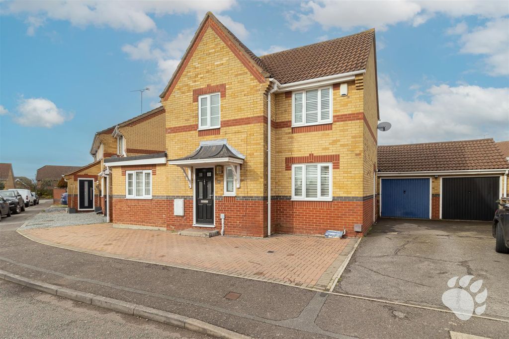 Property photo 1 of 18 Front