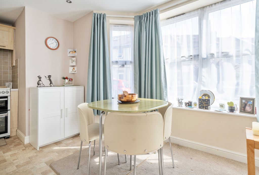 Property photo 2 of 10 1493472-5-6A574E5...