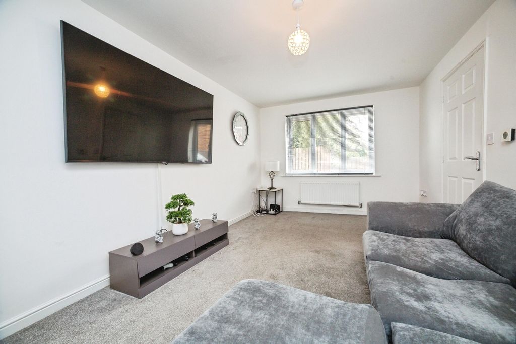 Property photo 2 of 32 Pbox-Img.Jpg