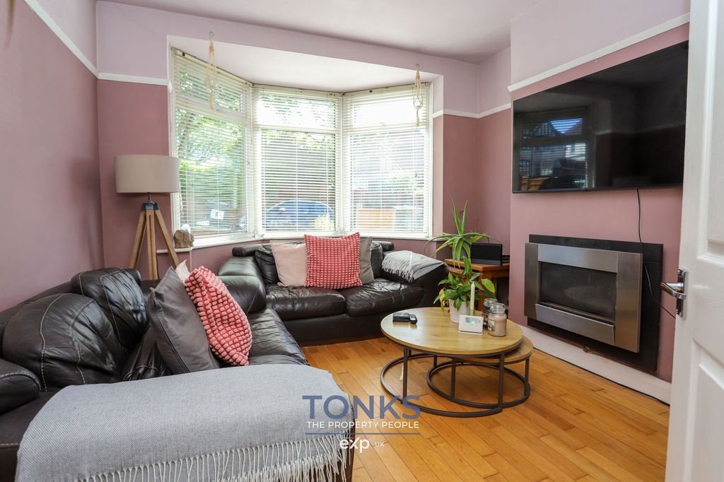 Property photo 3 of 16