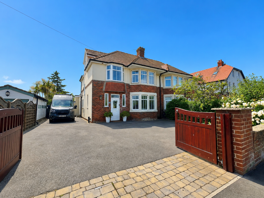 Property photo 1 of 22