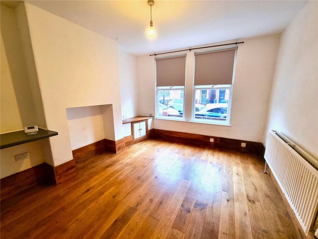 Property photo 2 of 7 Picture No. 14