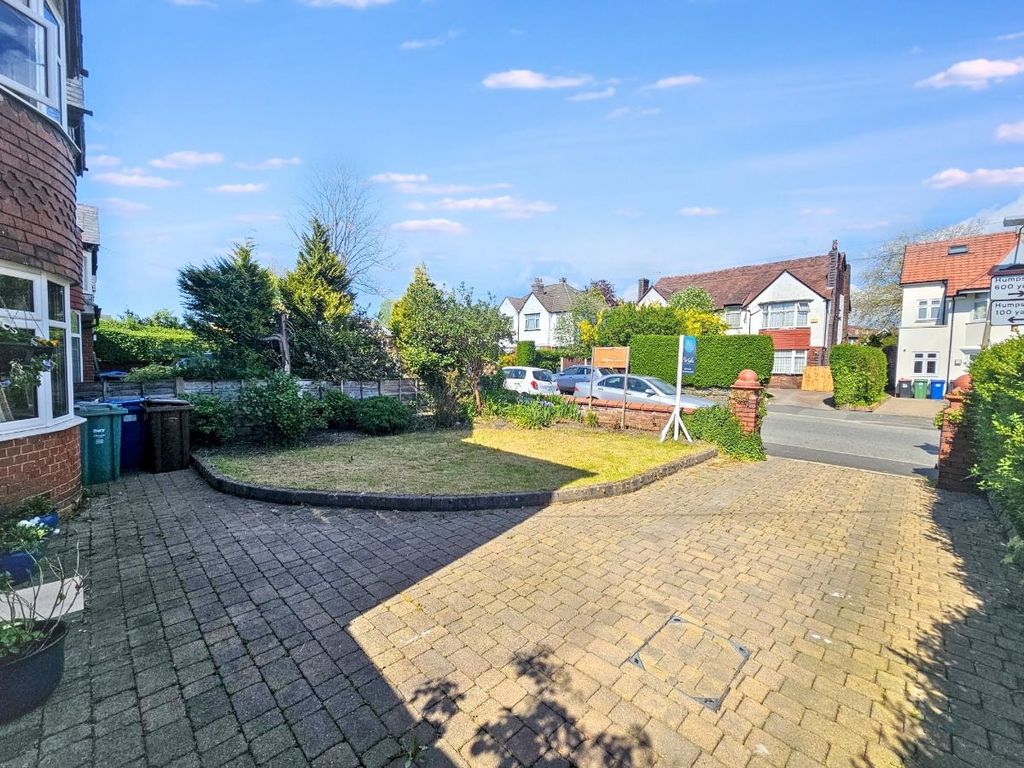 Property photo 3 of 28