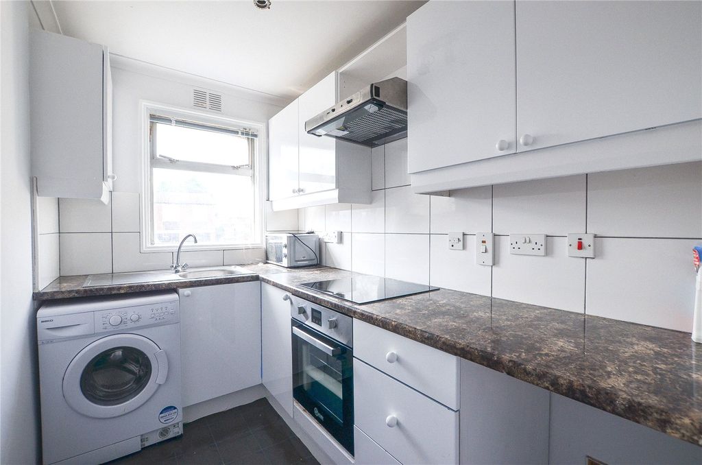 Property photo 2 of 4 Picture 2