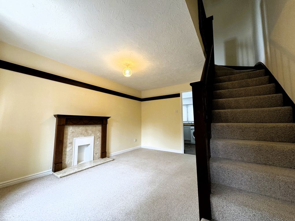 Property photo 3 of 12 Photo 1