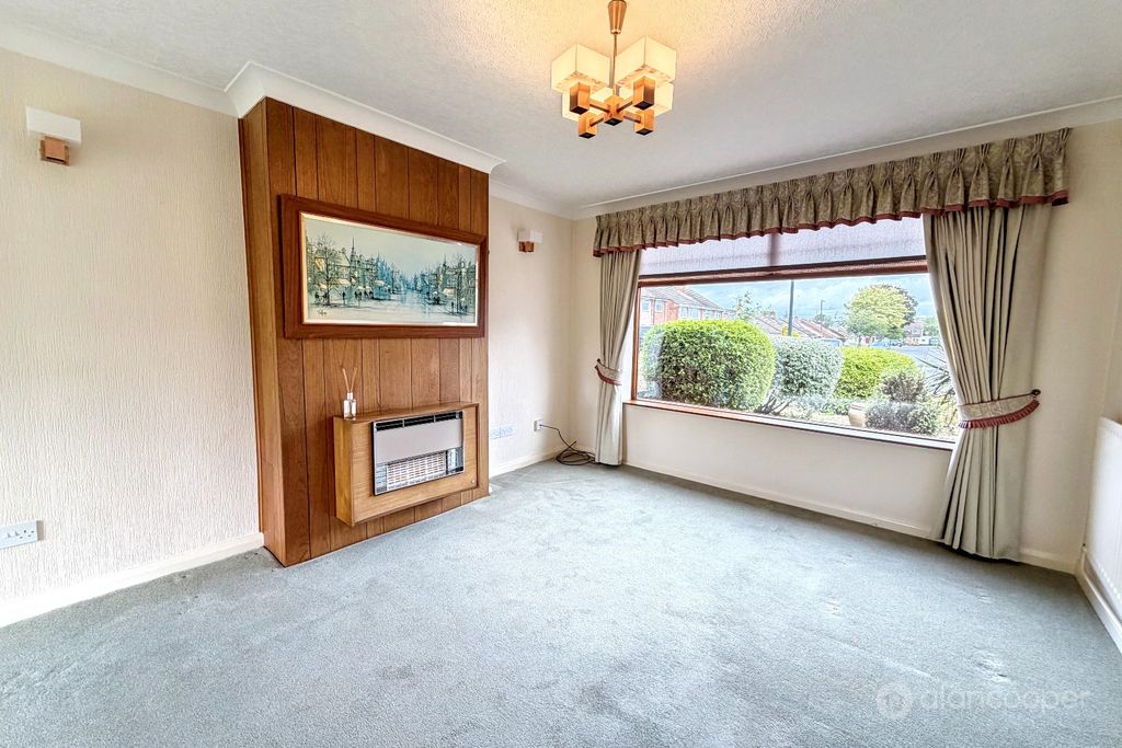 Property photo 3 of 17 5201404
