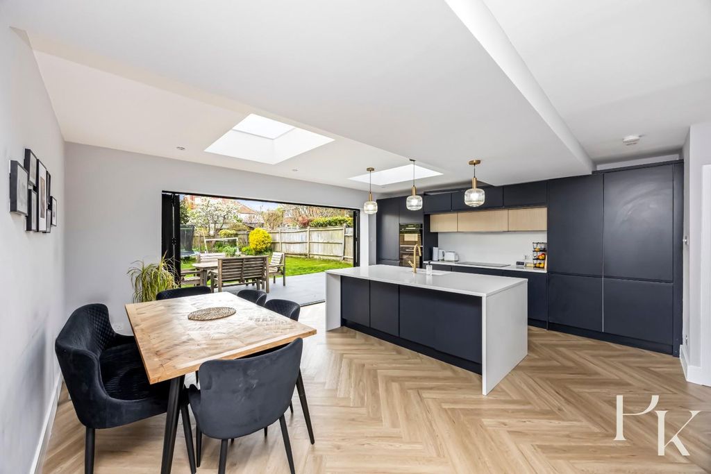 Property photo 1 of 25 Orchard Gardens 10-011.Jpg